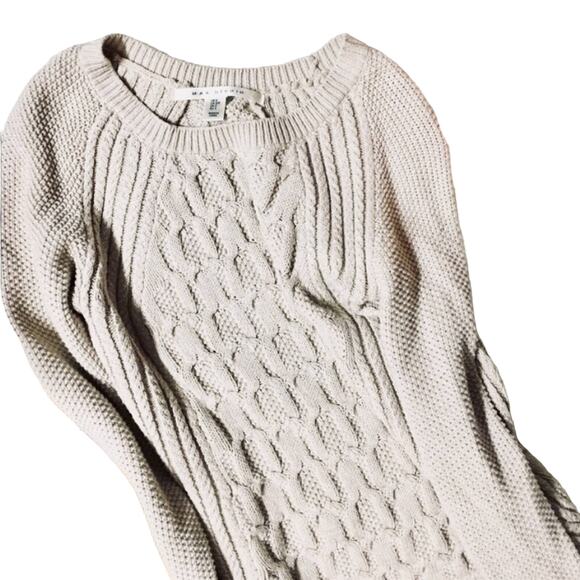 MAX STUDIO Tan Cream Beige Chunky Cable Knit Crew Curve Hem Pullover Sweater S - Picture 3 of 8